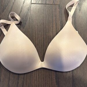 Skims wireless form push-up bra